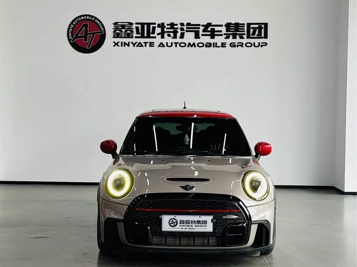 MINI JCW
