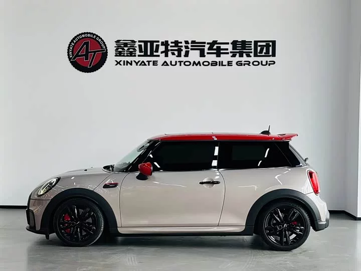 MINI JCW