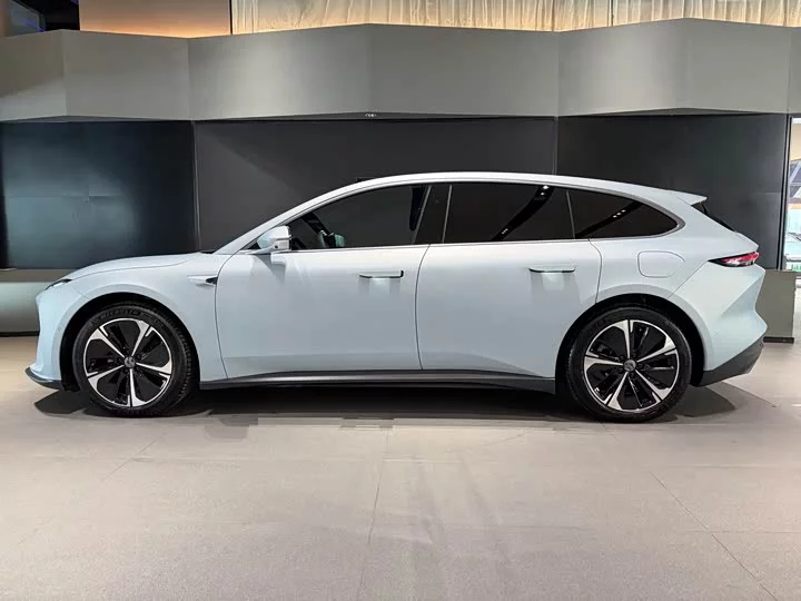 NIO ET5T