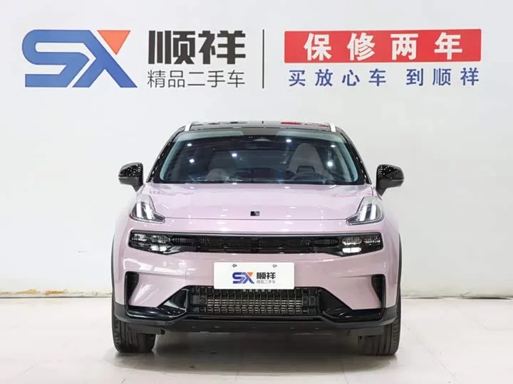Lynk & Co 06
