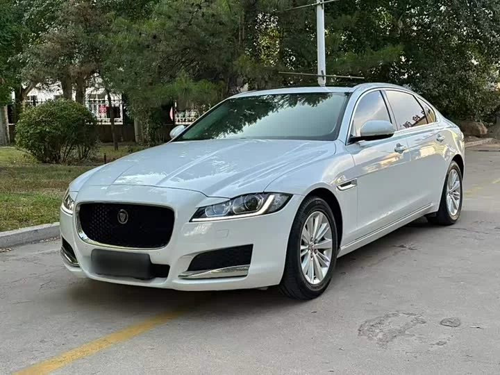 Jaguar XFL
