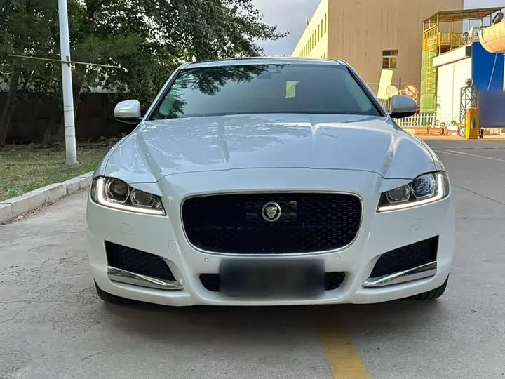 Jaguar XFL