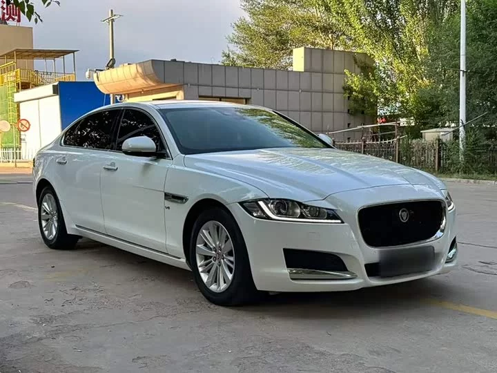 Jaguar XFL