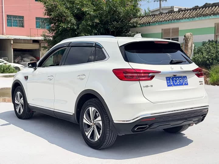 Hongqi HS5