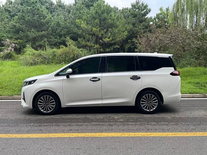 GAC Trumpchi M6