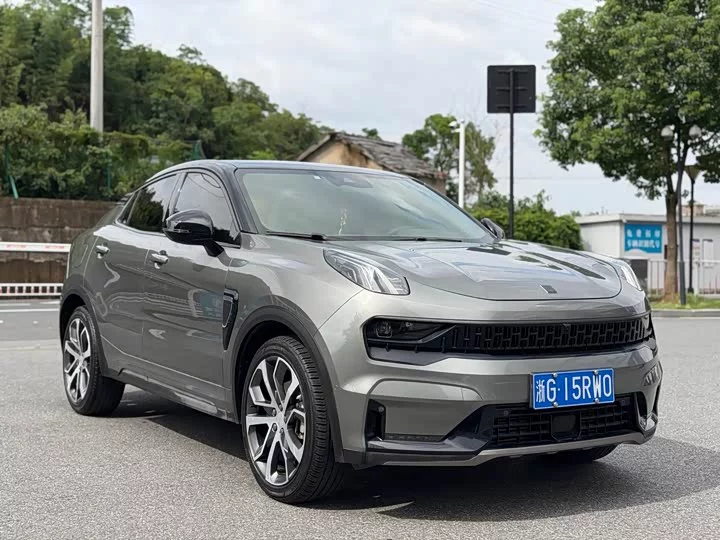 Lynk & Co 05