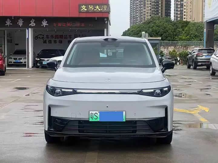 Leapmotor Zero running C10