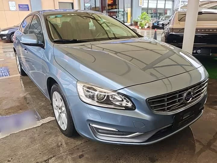 Volvo S60