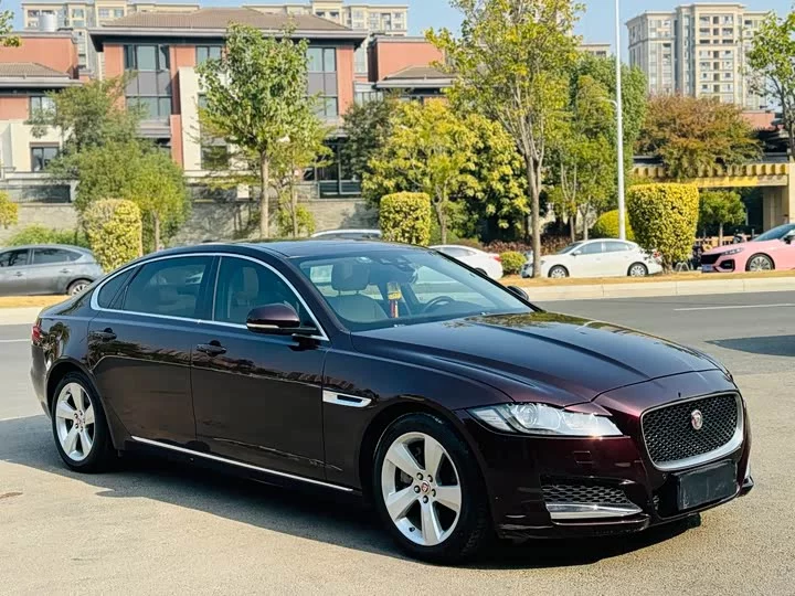 Jaguar XFL