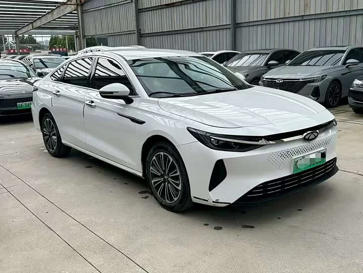 Chery Fengyun A8