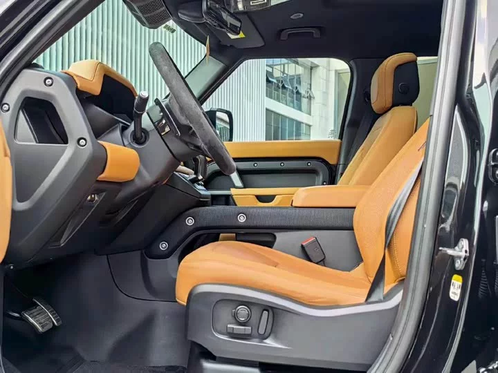 Land Rover guard