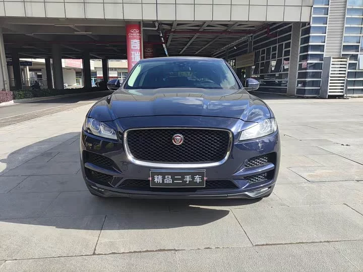 Jaguar F-PACE