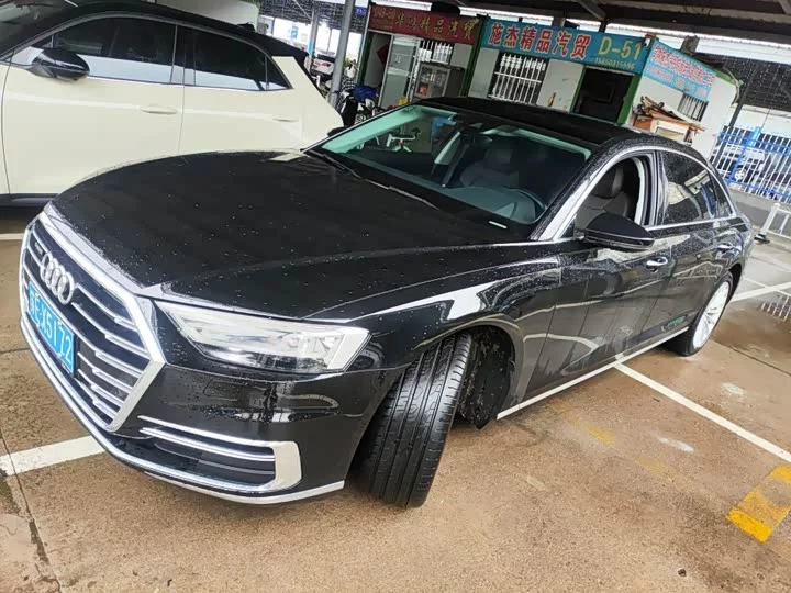 Audi A8