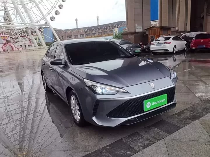 Roewe i5