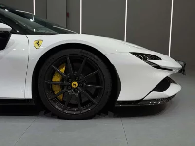 ferrari SF90