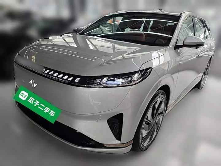 Dongfeng eπ008
