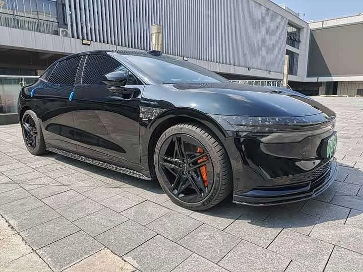 ZEEKR 007