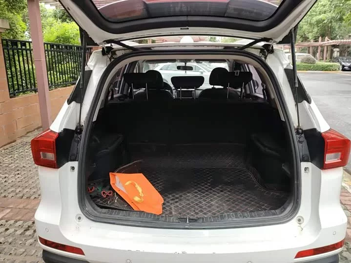 Haval M6
