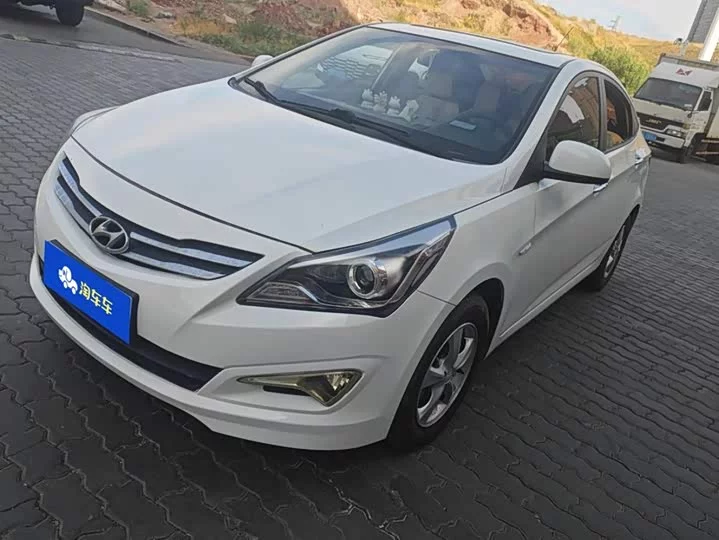 Hyundai Rena