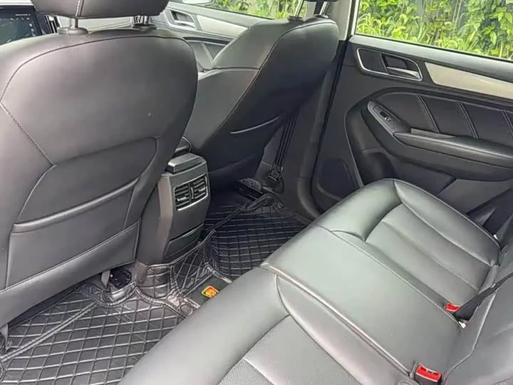 Roewe RX5