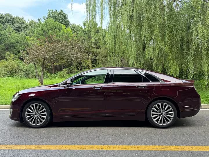 Lincoln MKZ