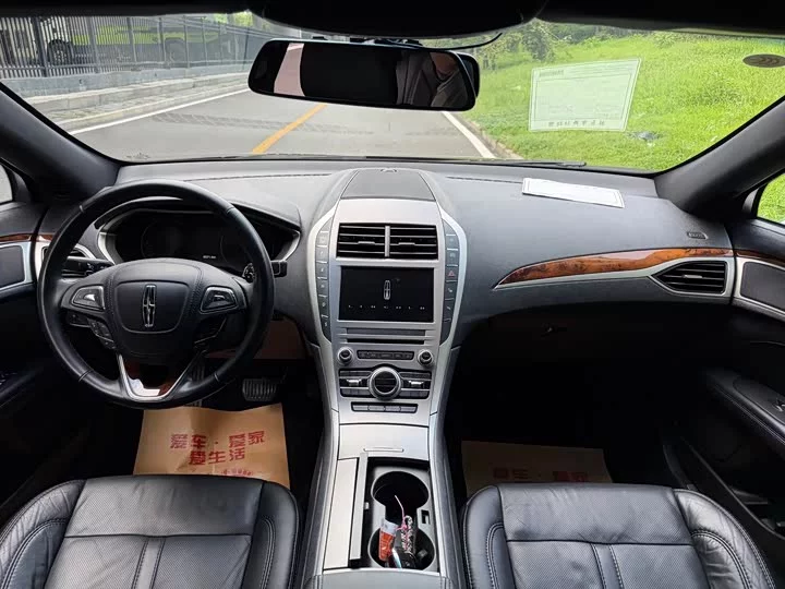 Lincoln MKZ