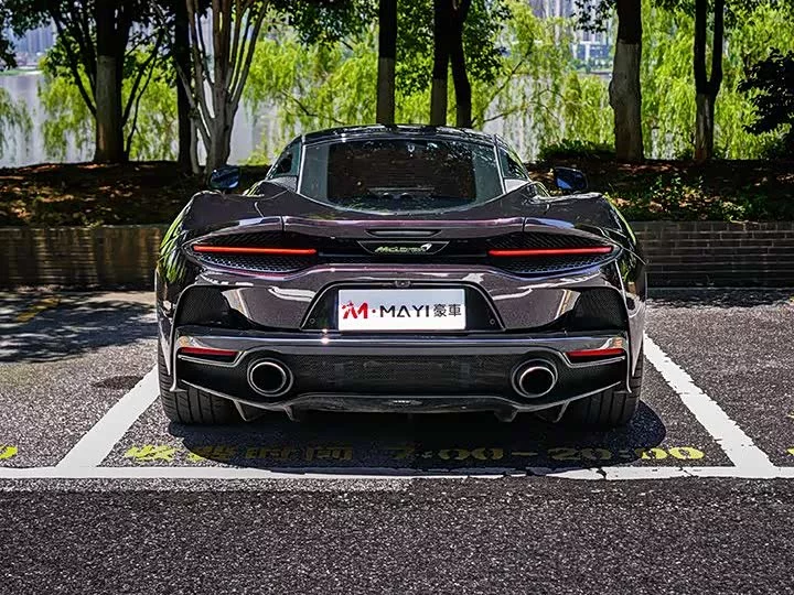 McLaren GT