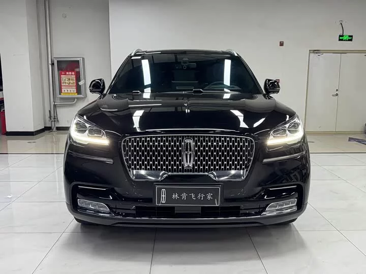 Lincoln aviator