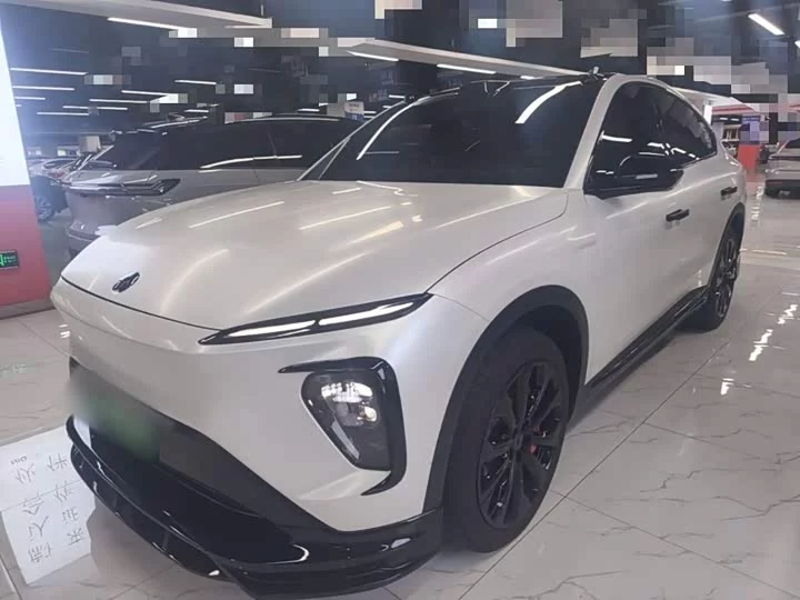 NIO EC7