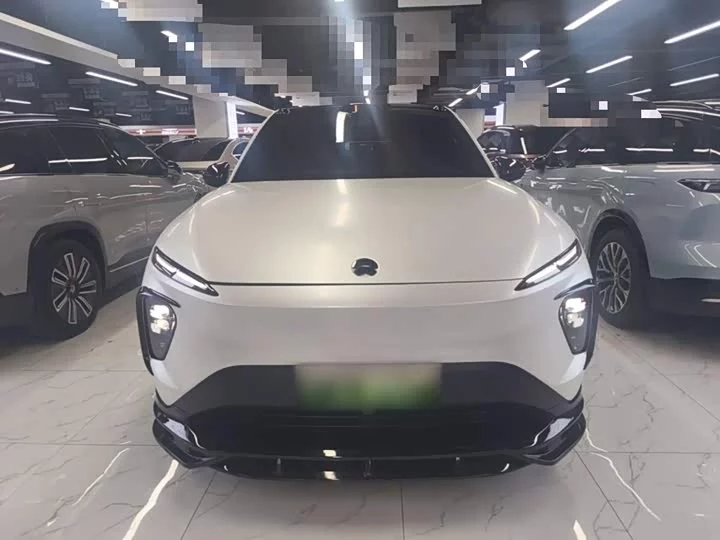 NIO EC7
