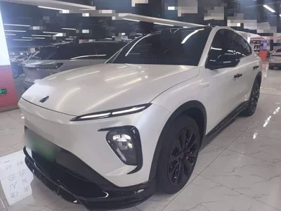 NIO EC7