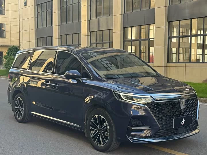 Roewe iMAX8