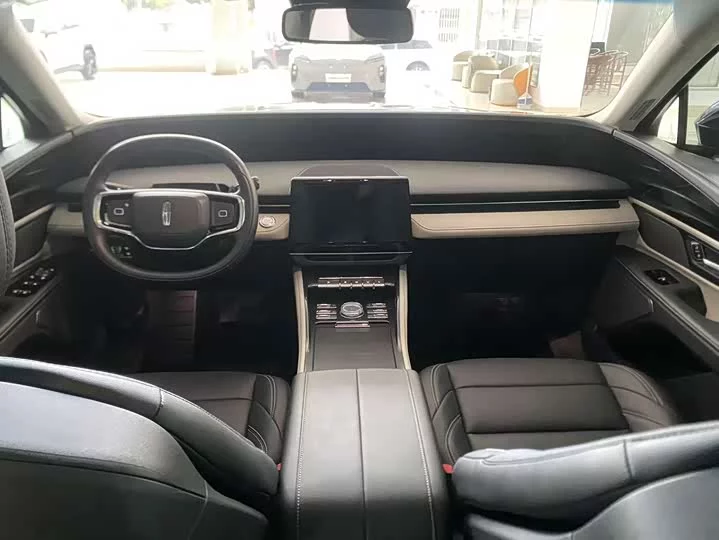 Lincoln navigator