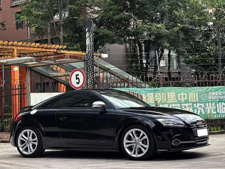 Audi TTS