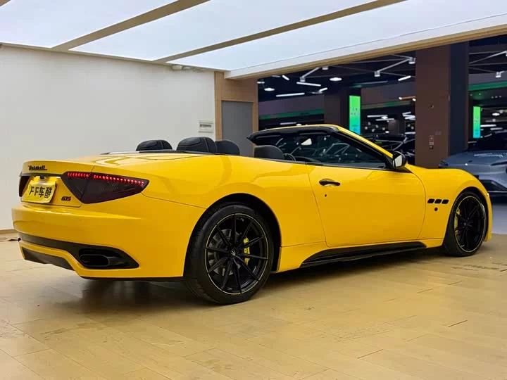 Maserati GranCabrio