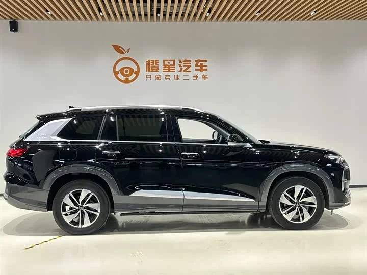 Audi Q6