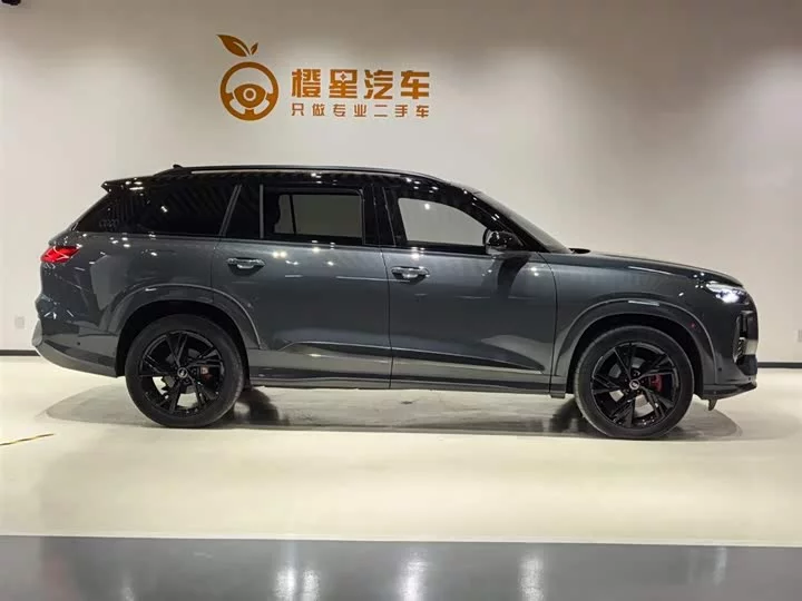 Audi Q6
