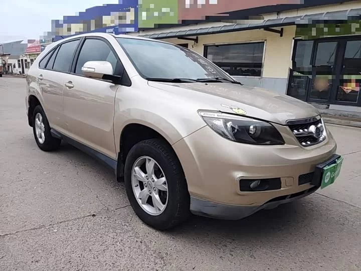BYD S6