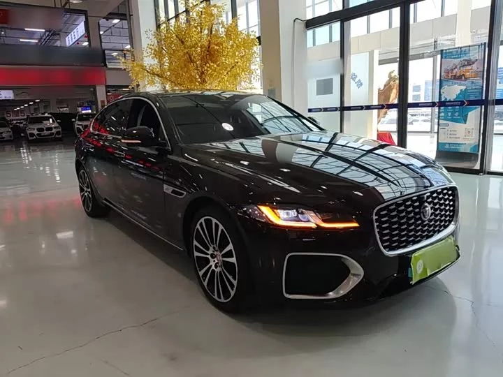 Jaguar XFL