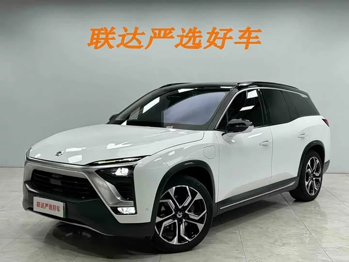 NIO ES8