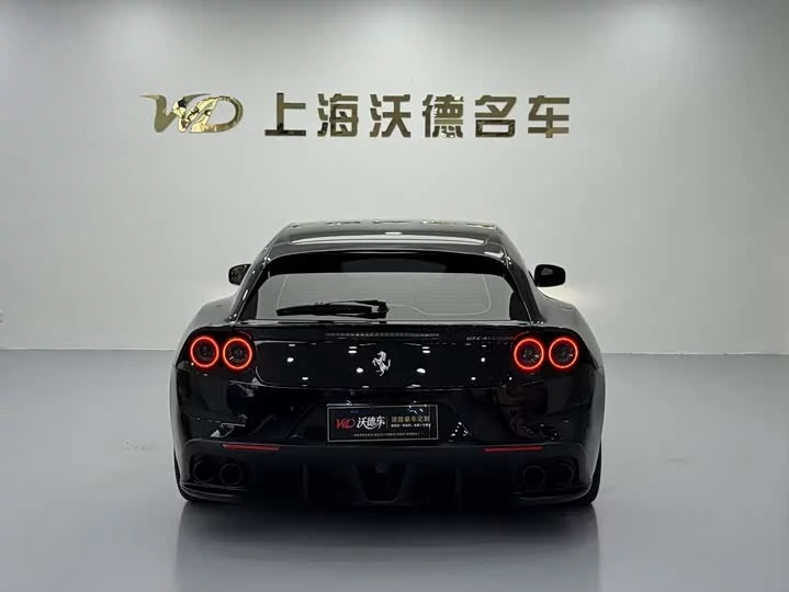 ferrari GTC4Lusso