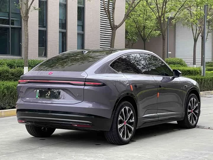 NIO EC6