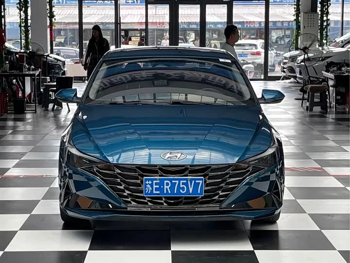 Hyundai Elantra