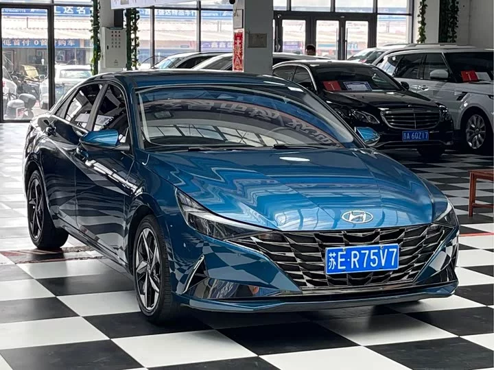 Hyundai Elantra