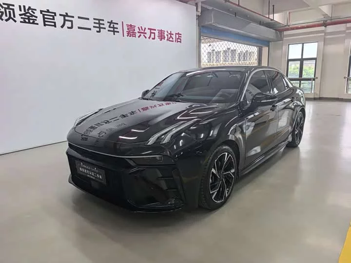 Lynk & Co 03
