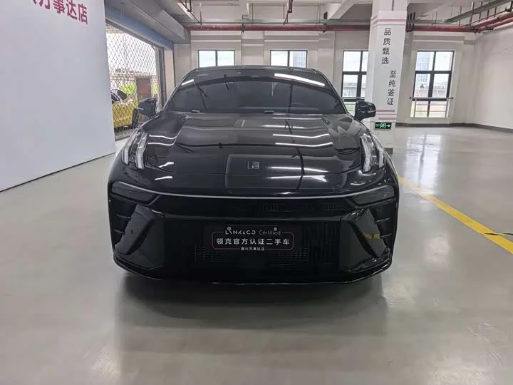Lynk & Co 03