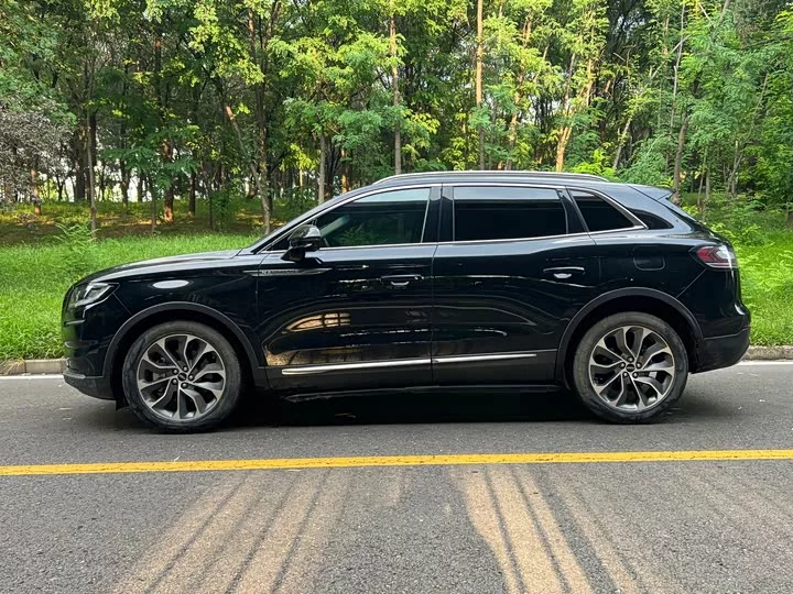 Lincoln navigator