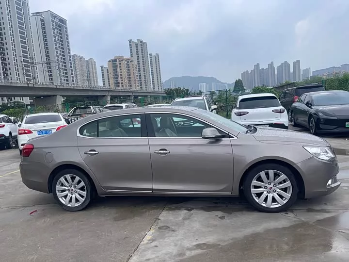 Roewe 950