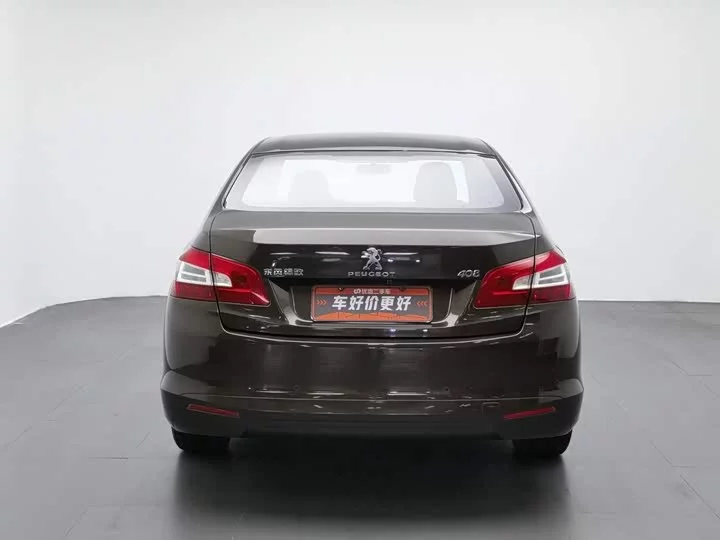 Peugeot 408