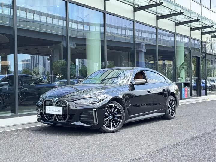 BMW i4